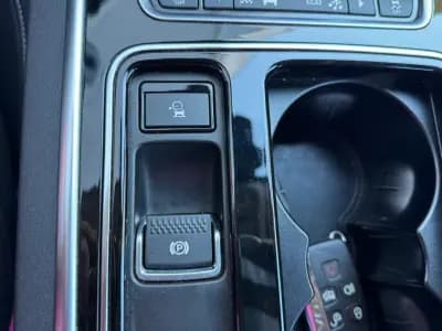 Sell Jaguar XE 2018 - 18900 EUR, 104810 km - AUTO.MOTO.pt