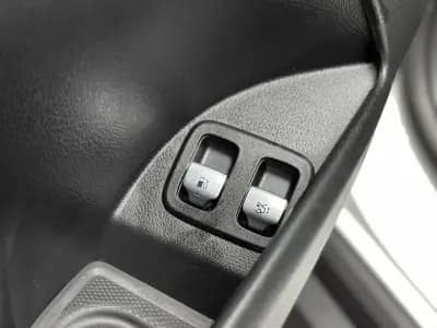 Sell Mercedes-Benz GLC 300 2024 - 66500 EUR, 12000 km - AUTO.MOTO.pt