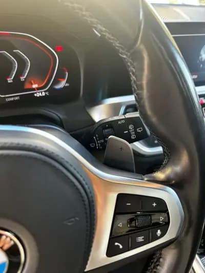 Vendo BMW 330 2019 - 30000 EUR, 210000 km - AUTO.MOTO.pt