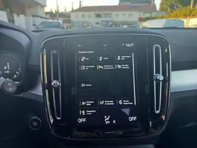 Vendo Volvo XC 40 2022 - 29490 EUR, 63800 km - AUTO.MOTO.pt