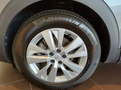 Vendo Peugeot 5008 2023 - 33500 EUR, 16000 km - AUTO.MOTO.pt