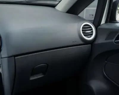 Vendo Opel Corsa 2014 - 8990 EUR, 139000 km - AUTO.MOTO.pt