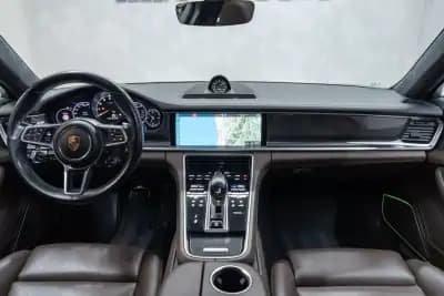 Sell Porsche Panamera Sport Turismo 2018 - 69950 EUR, 133000 km - AUTO.MOTO.pt