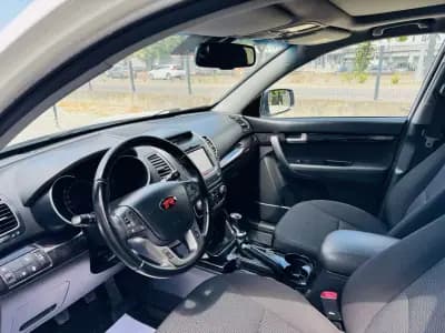 Vendo Kia Sorento 2015 - 18900 EUR, 199000 km - AUTO.MOTO.pt