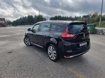 Sell Renault Grand Scénic 2019 - 10900 EUR, 265000 km - AUTO.MOTO.pt