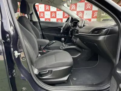 Vendo Fiat Tipo Station Wagon 2017 - 10990 EUR, 176247 km - AUTO.MOTO.pt