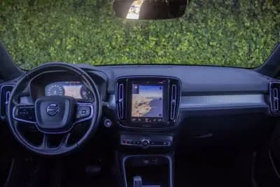 Vendo Volvo XC 40 2020 - 28900 EUR, 133266 km - AUTO.MOTO.pt