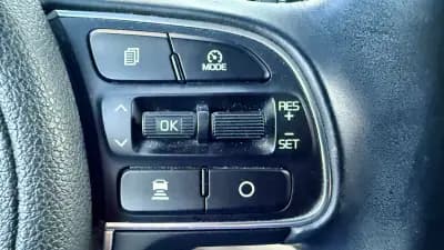 Sell Kia e-Niro 2021 - 20900 EUR, 75925 km - AUTO.MOTO.pt