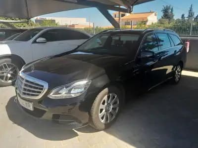 Vendo Mercedes-Benz E 200 2016 - 20900 EUR, 180000 km - AUTO.MOTO.pt