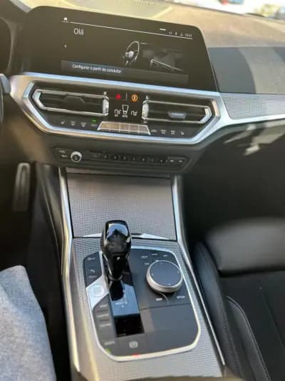 Vendo BMW 330 2019 - 30000 EUR, 210000 km - AUTO.MOTO.pt