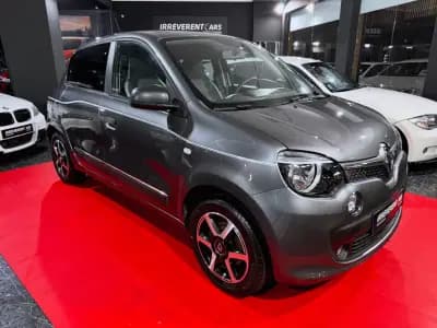 Vendo Renault Twingo 2019 - 12490 EUR, 58595 km - AUTO.MOTO.pt