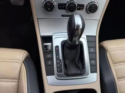 Vendo Volkswagen Passat CC 2012 - 15900 EUR, 139257 km - AUTO.MOTO.pt