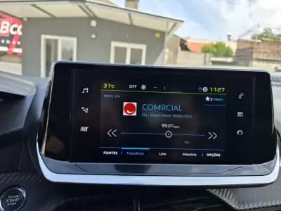 Vendo Peugeot 208 2021 - 16499 EUR, 82000 km - AUTO.MOTO.pt