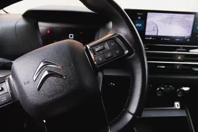 Vendo Citroën C4 2022 - 16950 EUR, 81250 km - AUTO.MOTO.pt