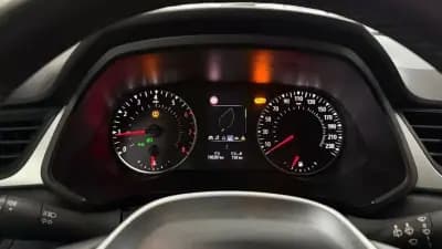 Vendo Renault Captur 2022 - 16490 EUR, 100230 km - AUTO.MOTO.pt