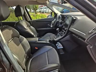 Vendo Renault Grand Scénic 2017 - 13990 EUR, 140000 km - AUTO.MOTO.pt