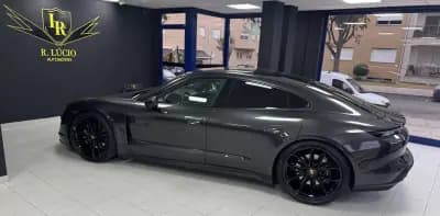 Sell Porsche Taycan 2021 - 63000 EUR, 95033 km - AUTO.MOTO.pt