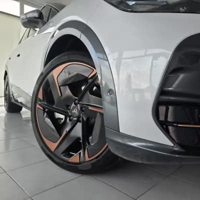 Sell Cupra Tavascan 2025 - 49850 EUR, 1828 km - AUTO.MOTO.pt