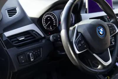 Vendo BMW X1 2022 - 26280 EUR, 77610 km - AUTO.MOTO.pt