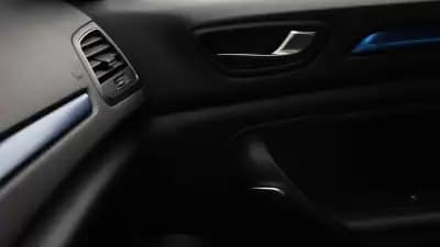 Sell Renault Mégane Sport Tourer 2019 - 16300 EUR, 123000 km - AUTO.MOTO.pt