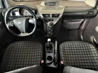 Sell Toyota iQ 2009 - 7750 EUR, 167000 km - AUTO.MOTO.pt