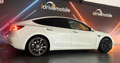Vendo Tesla Model 3 2020 - 29900 EUR, 108726 km - AUTO.MOTO.pt