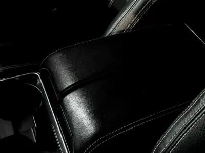 Sell Land Rover Range Rover Velar 2019 - 52900 EUR, 116101 km - AUTO.MOTO.pt