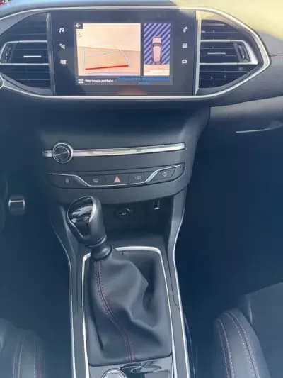 Vendo Peugeot 308 2020 - 14990 EUR, 77418 km - AUTO.MOTO.pt