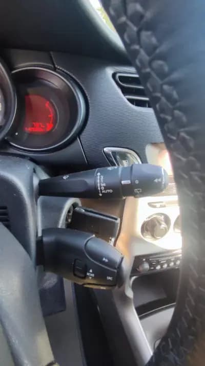 Vendo Citroën C3 2013 - 6897 EUR, 127989 km - AUTO.MOTO.pt