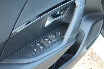 Sell Peugeot 2008 2022 - 24750 EUR, 59182 km - AUTO.MOTO.pt