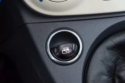 Sell Fiat 500C 2017 - 14500 EUR, 39620 km - AUTO.MOTO.pt