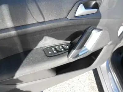 Sell Peugeot 308 SW 2020 - 14500 EUR, 87664 km - AUTO.MOTO.pt