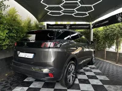 Vendo Peugeot 3008 2022 - 22900 EUR, 94000 km - AUTO.MOTO.pt