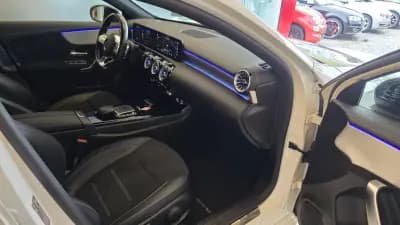 Vendo Mercedes-Benz A 180 2022 - 25900 EUR, 179465 km - AUTO.MOTO.pt