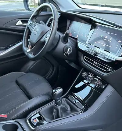 Sell Opel Grandland 2024 - 23900 EUR, 14674 km - AUTO.MOTO.pt