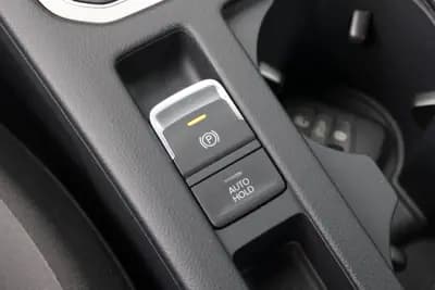 Vendo Volkswagen Passat 2021 - 21900 EUR, 22076 km - AUTO.MOTO.pt