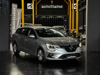 Vendo Renault Mégane Sport Tourer 2022 - 16990 EUR, 132900 km - AUTO.MOTO.pt