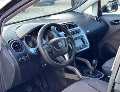 Sell SEAT Altea 2010 - 5450 EUR, 235460 km - AUTO.MOTO.pt