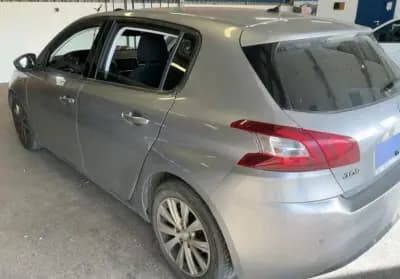 Vendo Peugeot 308 2017 - 9490 EUR, 133299 km - AUTO.MOTO.pt