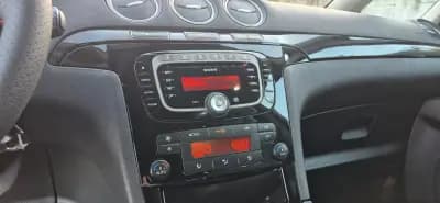 Vendo Ford S-Max 2010 - 13750 EUR, 245000 km - AUTO.MOTO.pt