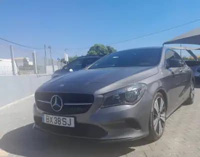 Vendo Mercedes-Benz CLA 200 2016 - 21800 EUR, 150000 km - AUTO.MOTO.pt