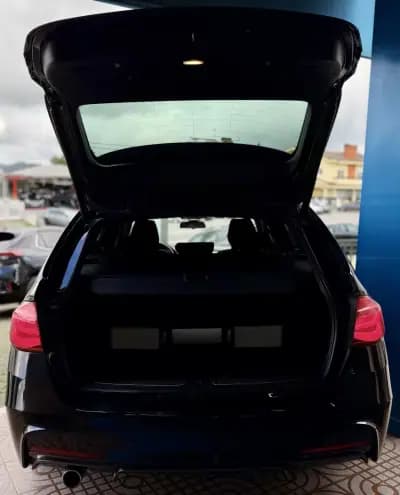 Vendo BMW 318 2016 - 17950 EUR, 172000 km - AUTO.MOTO.pt