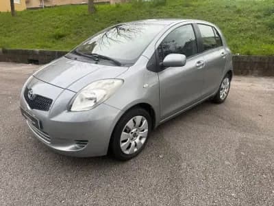 Vendo Toyota Yaris 2006 - 7450 EUR, 168000 km - AUTO.MOTO.pt