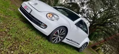 Vendo Volkswagen New Beetle 2011 - 18490 EUR, 163800 km - AUTO.MOTO.pt