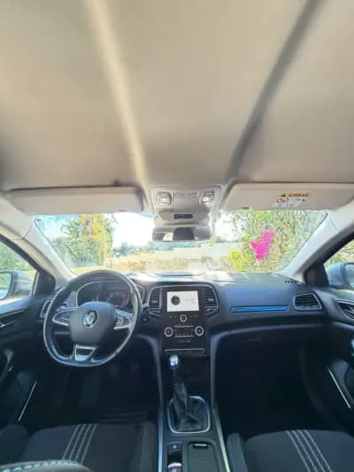 Vendo Renault Mégane 2018 - 16900 EUR, 102599 km - AUTO.MOTO.pt