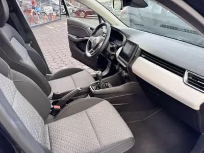 Vendo Renault Clio 2023 - 15500 EUR, 136000 km - AUTO.MOTO.pt