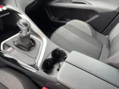 Vendo Peugeot 3008 2019 - 17900 EUR, 66750 km - AUTO.MOTO.pt