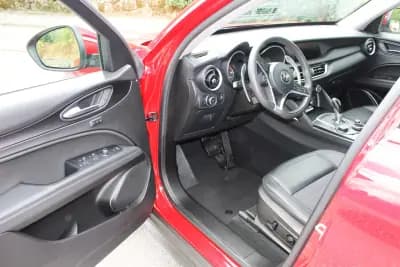 Vendo Alfa Romeo Stelvio 2018 - 28900 EUR, 73000 km - AUTO.MOTO.pt