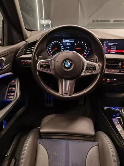 Vendo BMW 118 2021 - 22750 EUR, 111912 km - AUTO.MOTO.pt