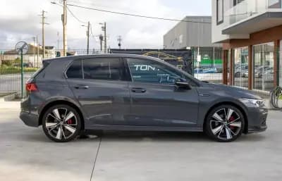 Sell Volkswagen Golf 2021 - 31990 EUR, 149000 km - AUTO.MOTO.pt